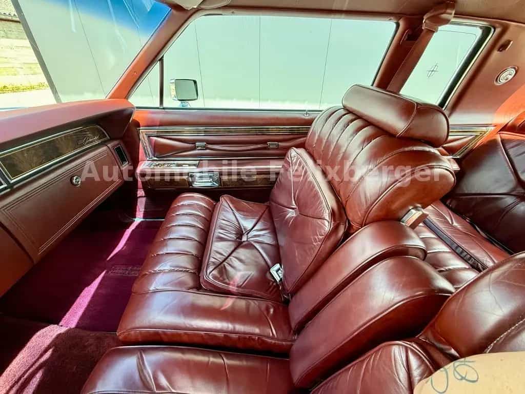 Lincoln Town Car Coupe 1 of 144 with only 35´000miles 07/1977-photo-13