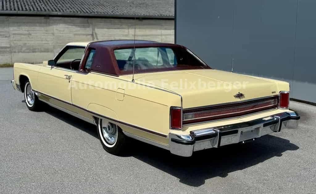 Lincoln Town Car Coupe 1 of 144 with only 35´000miles 07/1977-photo-4