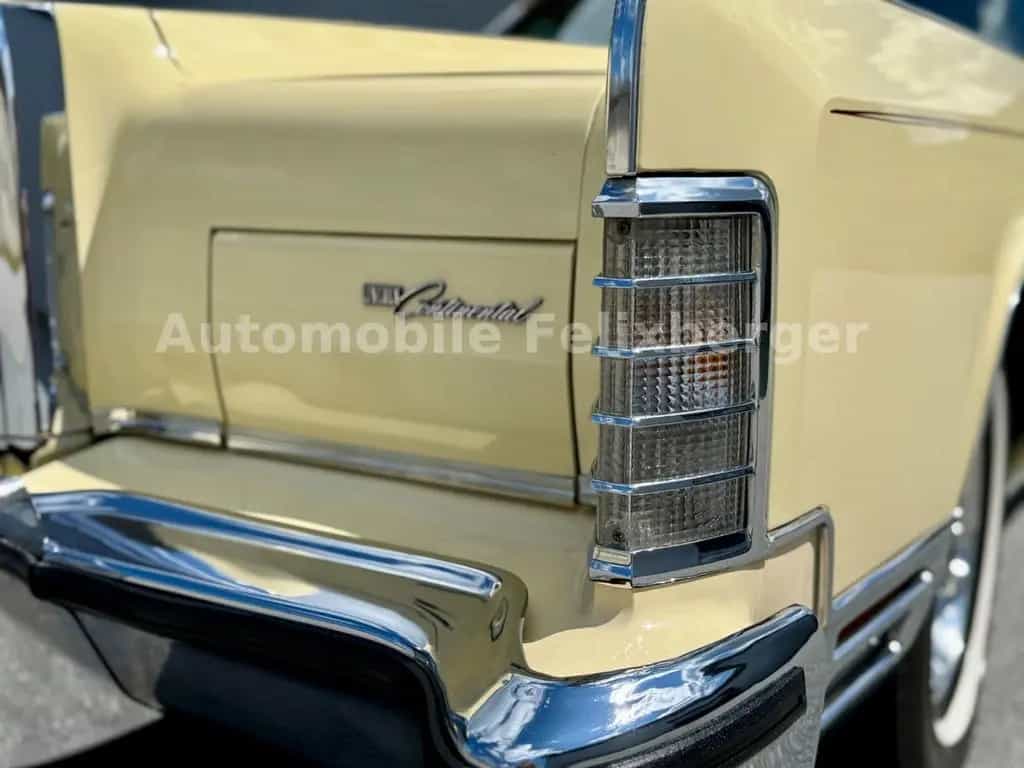 Lincoln Town Car Coupe 1 of 144 with only 35´000miles 07/1977-photo-7