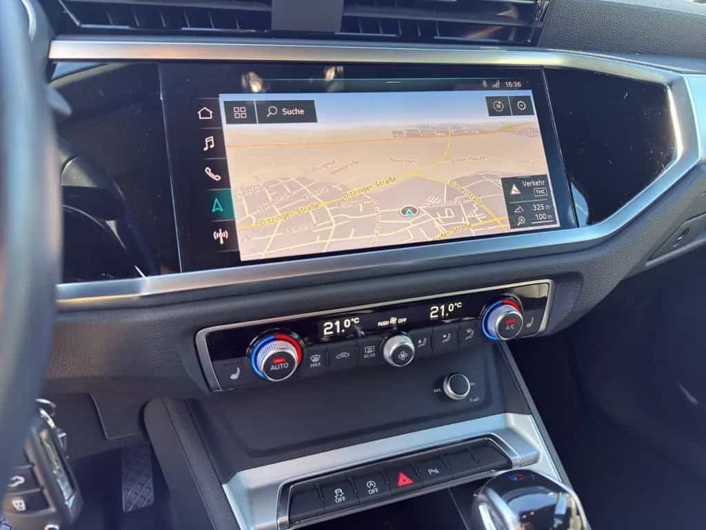Audi Q3 40 TFSI quattro LEDER LED NAV PDC SERVICE NEU 02/2020-photo-14