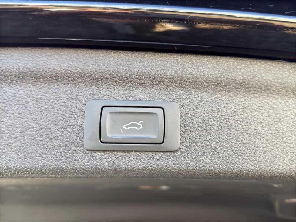 Audi Q3 40 TFSI quattro LEDER LED NAV PDC SERVICE NEU 02/2020-photo-24