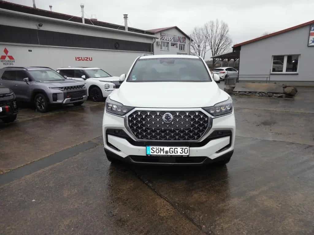 KGM Rexton 2.2D Lux 8AT 4WD Leder, Navi, Sitzh, AHK 12/2025-photo-1