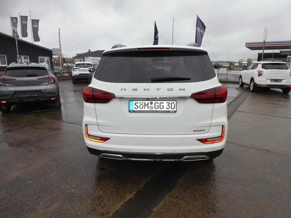 KGM Rexton 2.2D Lux 8AT 4WD Leder, Navi, Sitzh, AHK 12/2025-photo-5