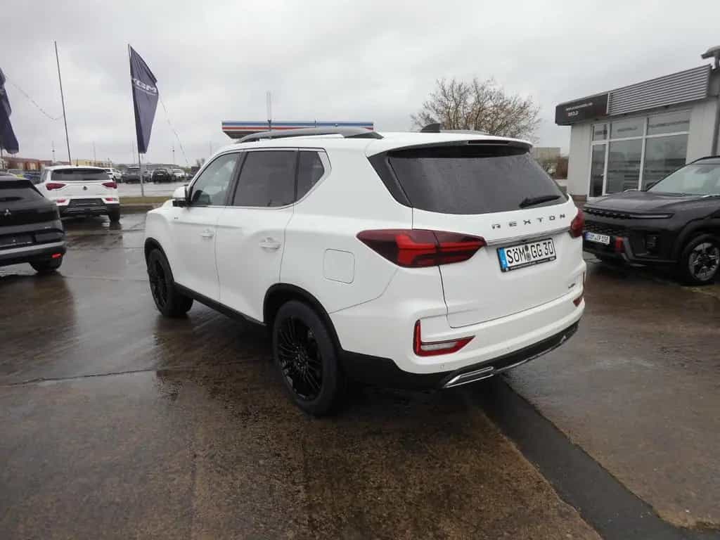 KGM Rexton 2.2D Lux 8AT 4WD Leder, Navi, Sitzh, AHK 12/2025-photo-6