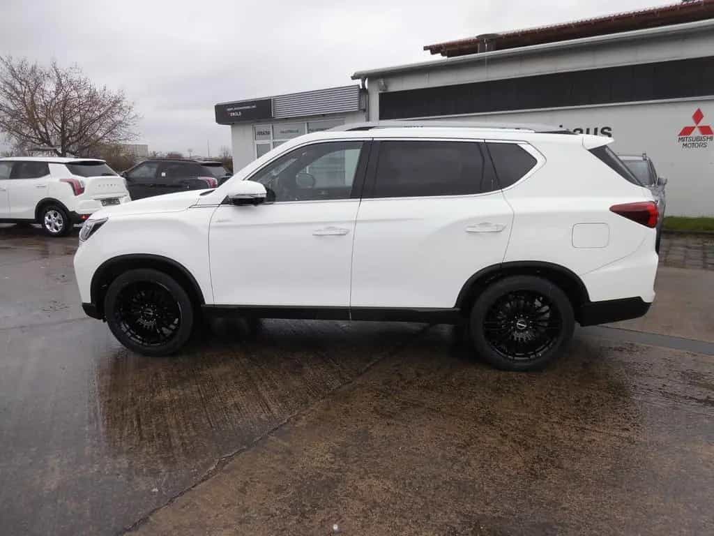 KGM Rexton 2.2D Lux 8AT 4WD Leder, Navi, Sitzh, AHK 12/2025-photo-7