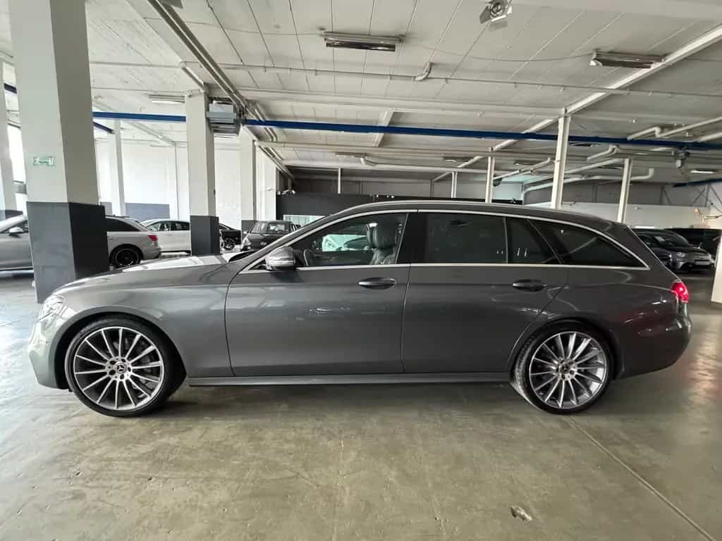 Mercedes-Benz E 250 T 9GT 2X AMG LINE DISTRONIC MEMORY 20 ZOLL 03/2018-photo-1