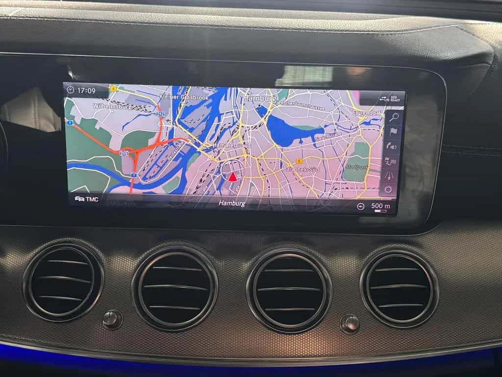 Mercedes-Benz E 250 T 9GT 2X AMG LINE DISTRONIC MEMORY 20 ZOLL 03/2018-photo-31
