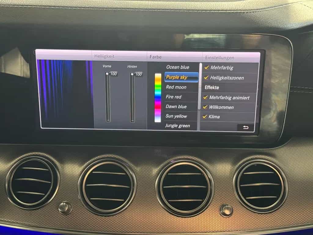 Mercedes-Benz E 250 T 9GT 2X AMG LINE DISTRONIC MEMORY 20 ZOLL 03/2018-photo-37