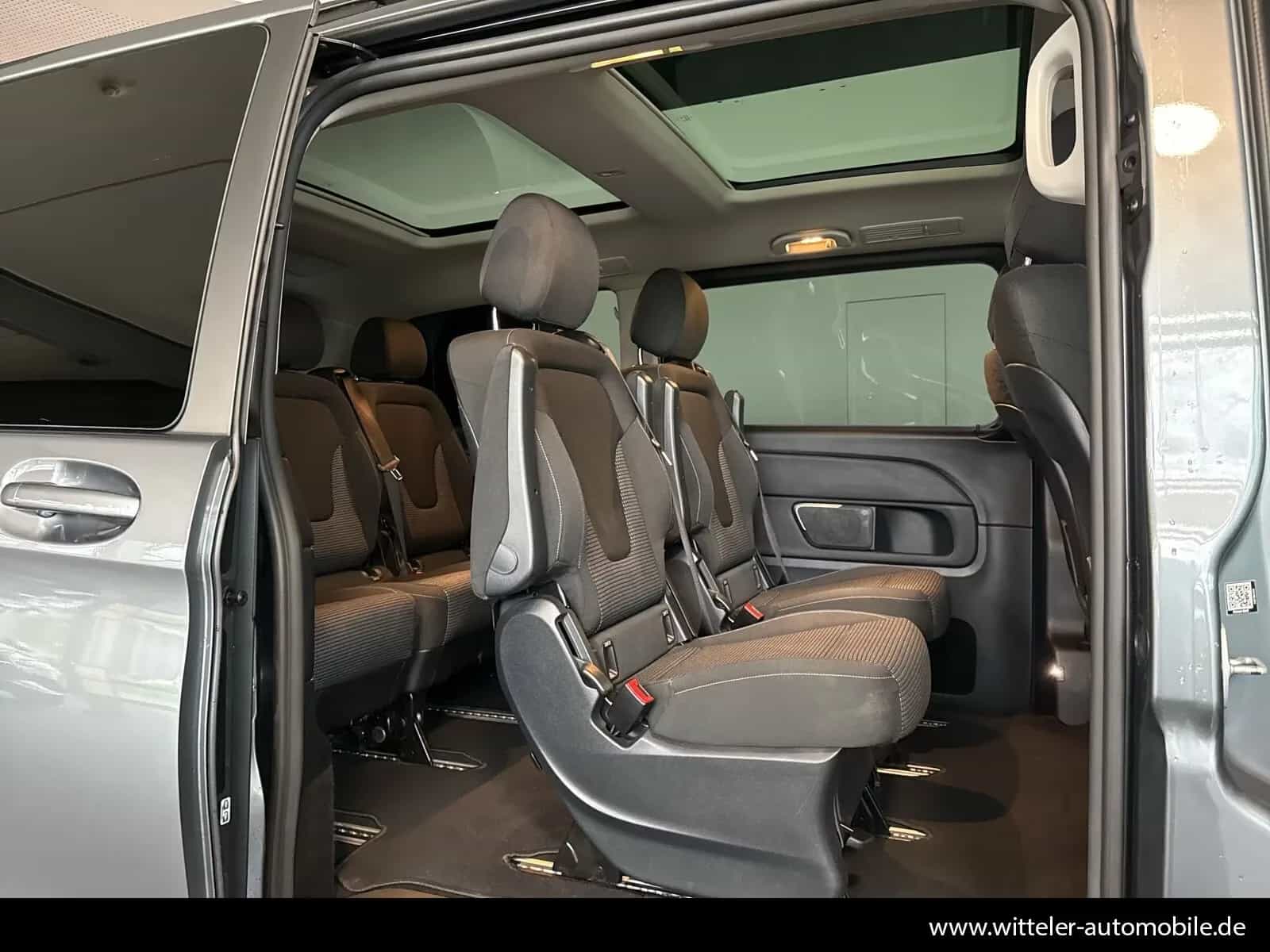 Mercedes-Benz V-Class 300 02/2021-photo-9