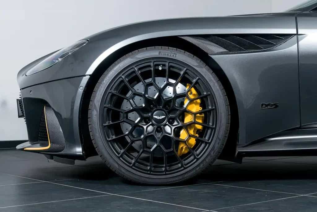 Aston Martin DBS 5.2 V12 Volante 770 Ultimate 08/2023-photo-16