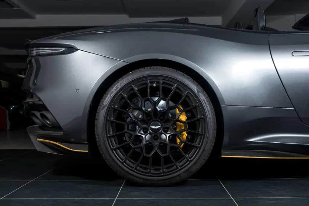 Aston Martin DBS 5.2 V12 Volante 770 Ultimate 08/2023-photo-17