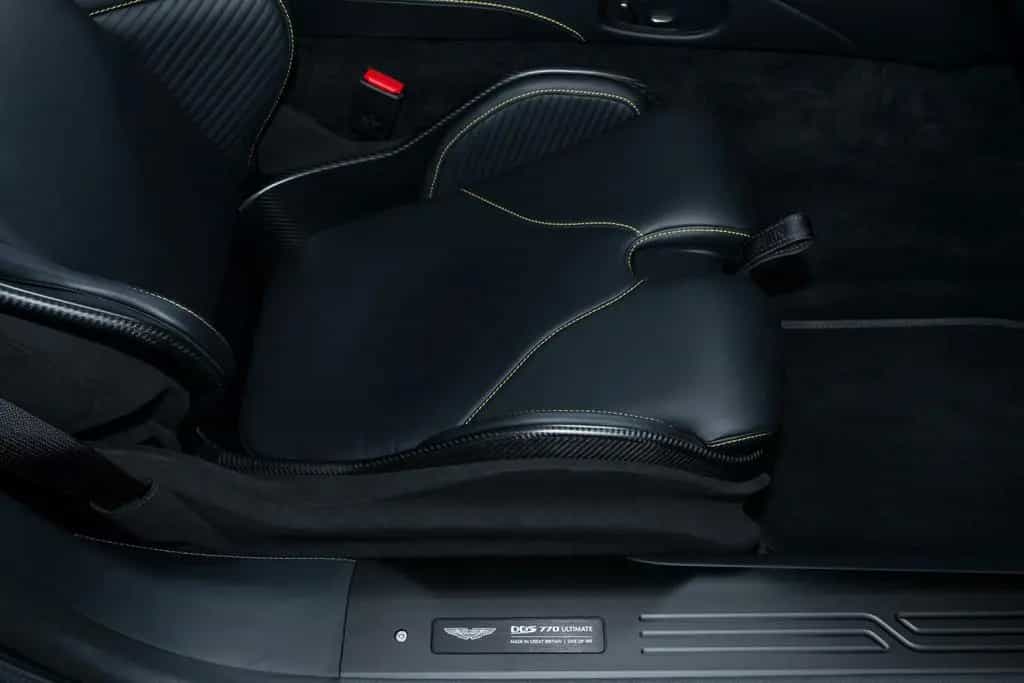 Aston Martin DBS 5.2 V12 Volante 770 Ultimate 08/2023-photo-24