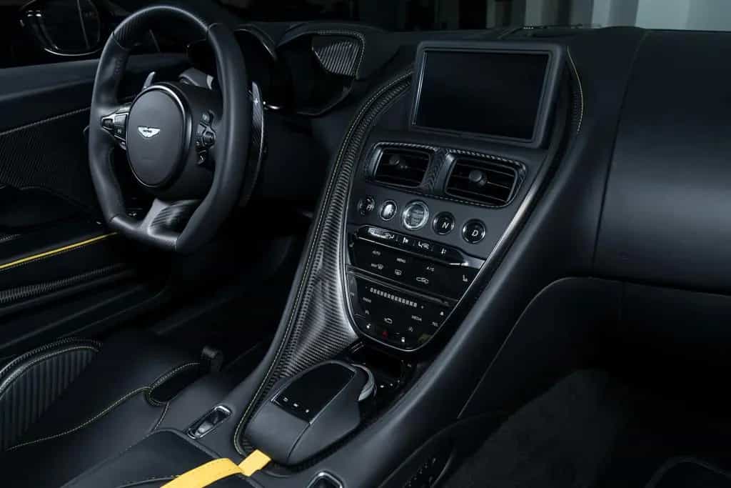 Aston Martin DBS 5.2 V12 Volante 770 Ultimate 08/2023-photo-28