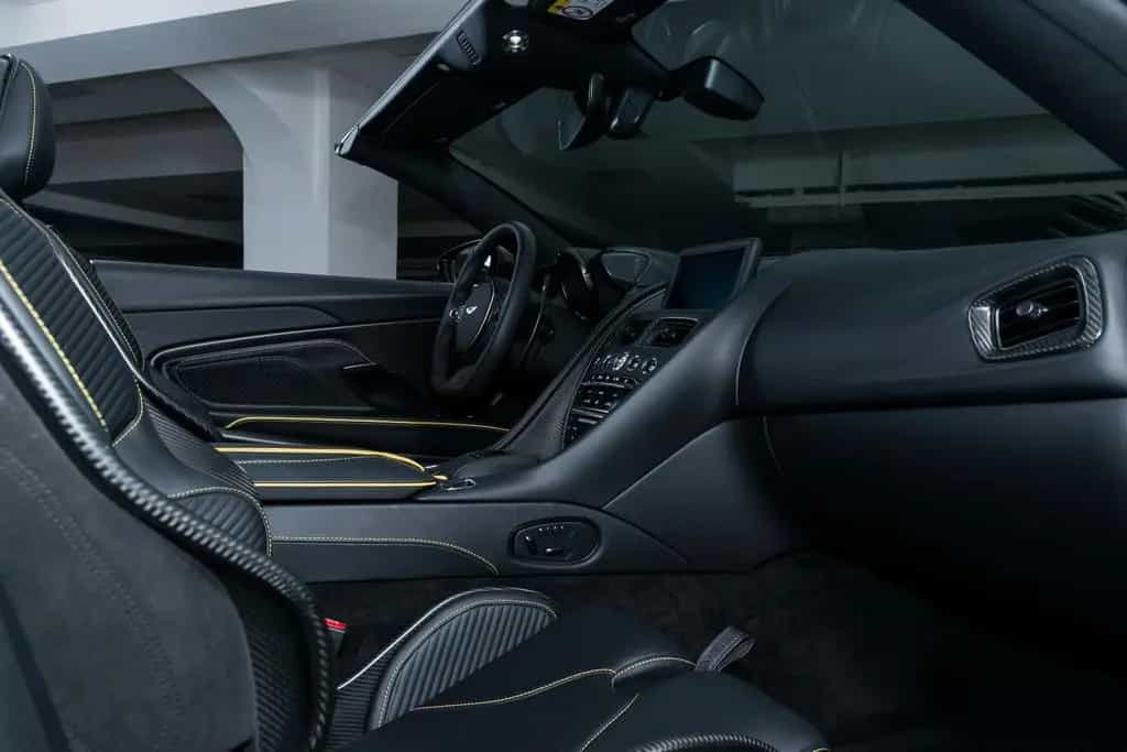 Aston Martin DBS 5.2 V12 Volante 770 Ultimate 08/2023-photo-31