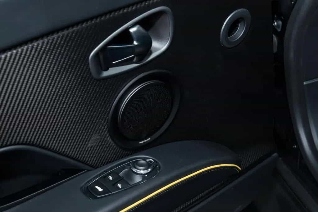 Aston Martin DBS 5.2 V12 Volante 770 Ultimate 08/2023-photo-36