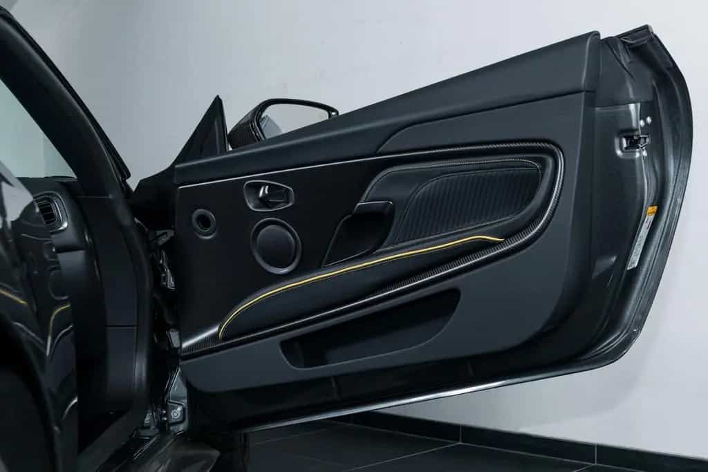 Aston Martin DBS 5.2 V12 Volante 770 Ultimate 08/2023-photo-38