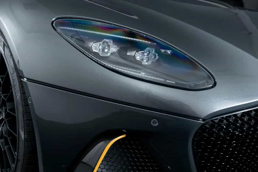 Aston Martin DBS 5.2 V12 Volante 770 Ultimate 08/2023-photo-44