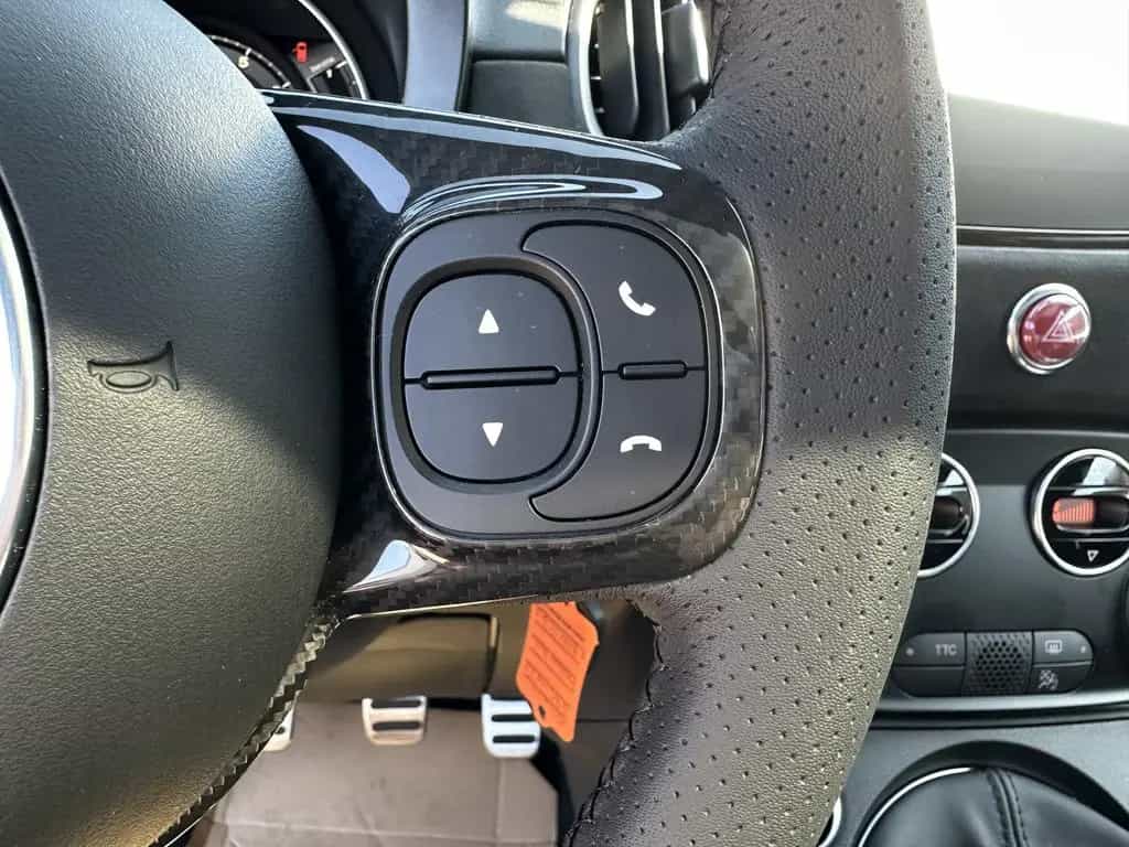 Abarth 695 Navi/Beats/Klimaautomatik 08/2023-photo-16