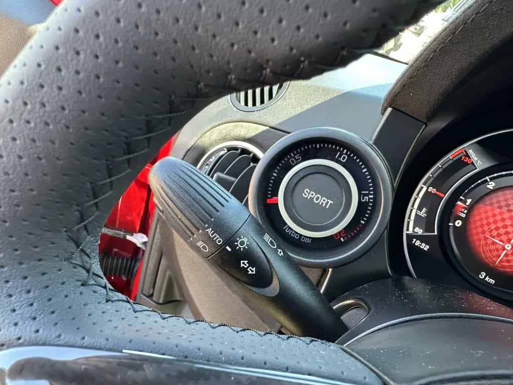 Abarth 695 Navi/Beats/Klimaautomatik 08/2023-photo-23