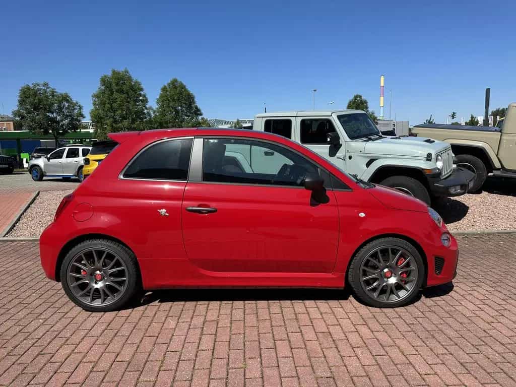 Abarth 695 Navi/Beats/Klimaautomatik 08/2023-photo-6