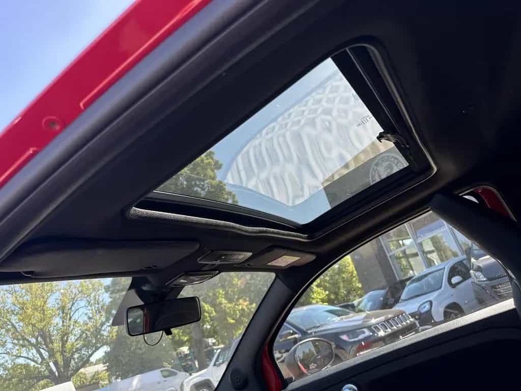 Abarth 695 Navi/Beats/Klimaautomatik 08/2023-photo-9