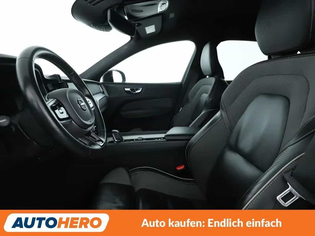 Volvo XC60 2.0 B5 Diesel R-Design AWD Aut.*NAV*TEMP* 02/2020-photo-8