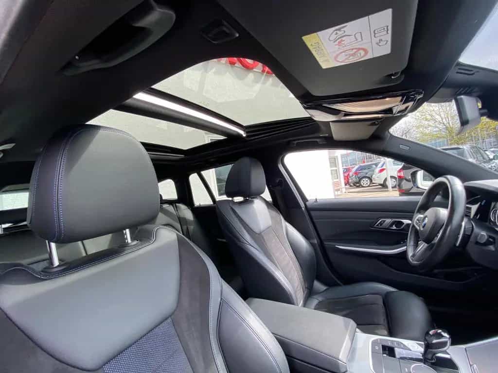 BMW 320 Touring 320 d xDrive M Sport-Paket / Mega Voll / 10/2019-photo-31