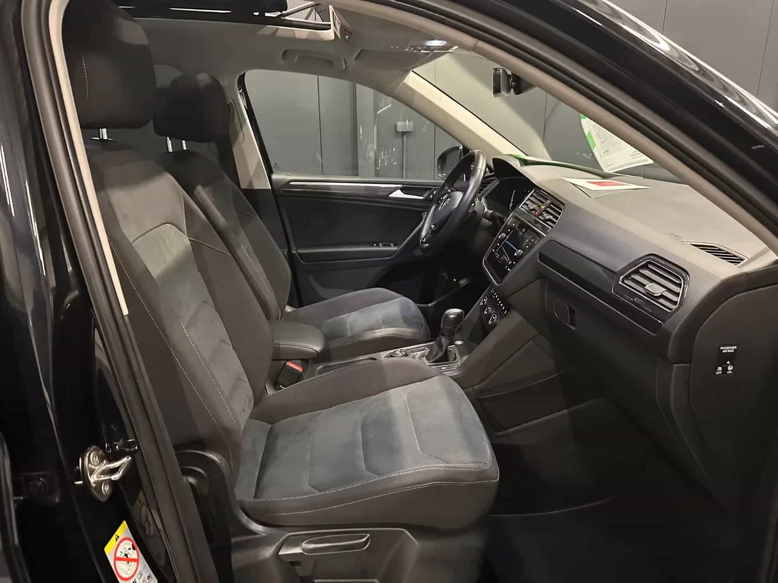 Volkswagen Tiguan Allspace 09/2021-photo-12