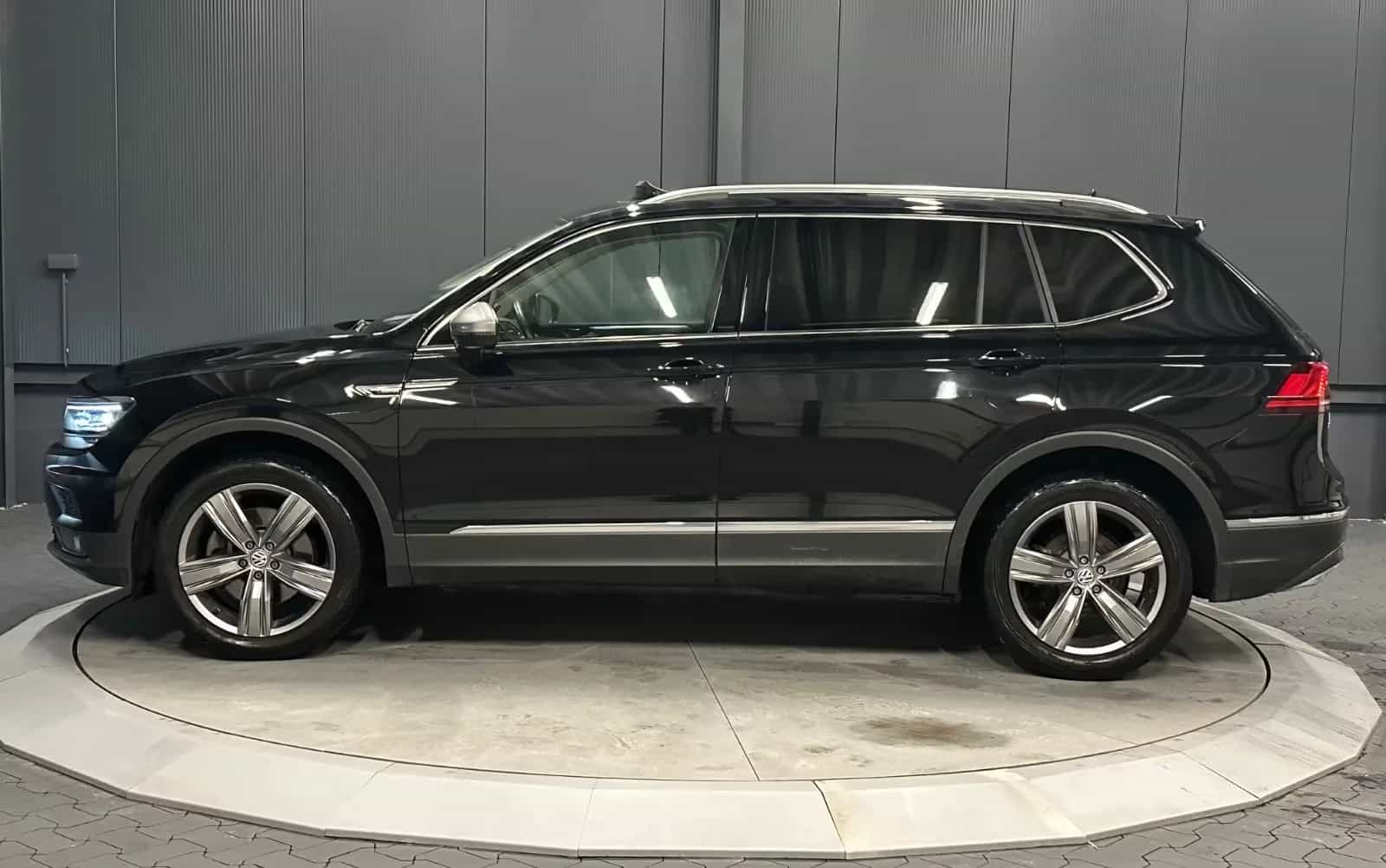 Volkswagen Tiguan Allspace 09/2021-photo-3