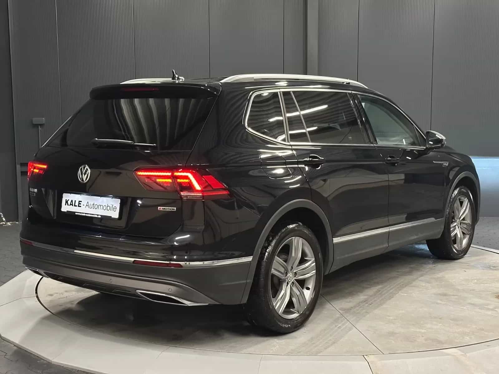 Volkswagen Tiguan Allspace 09/2021-photo-7