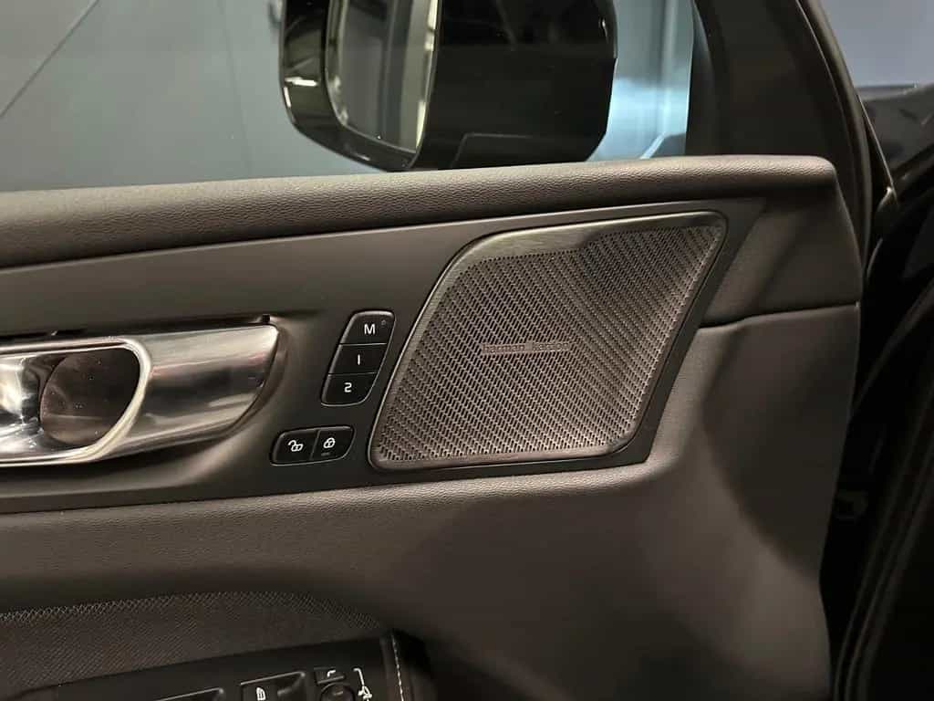 Volvo XC60 R-Design AWD *19Zoll*AHK*360°*Harman/Kardon 03/2022-photo-13