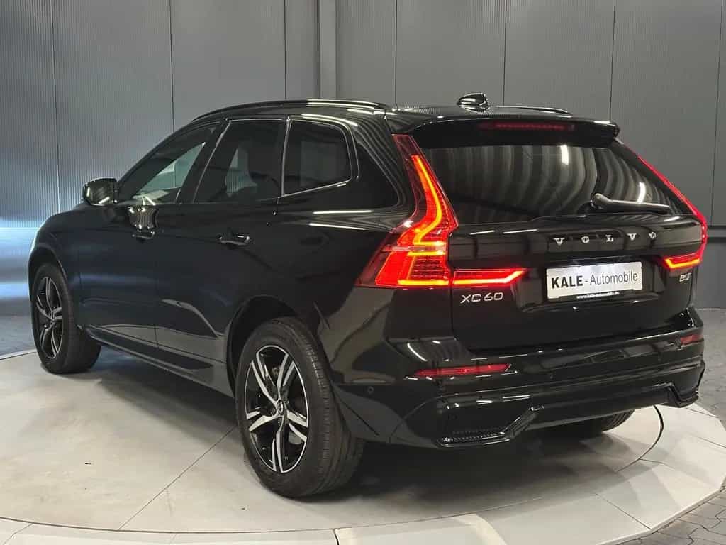 Volvo XC60 R-Design AWD *19Zoll*AHK*360°*Harman/Kardon 03/2022-photo-2