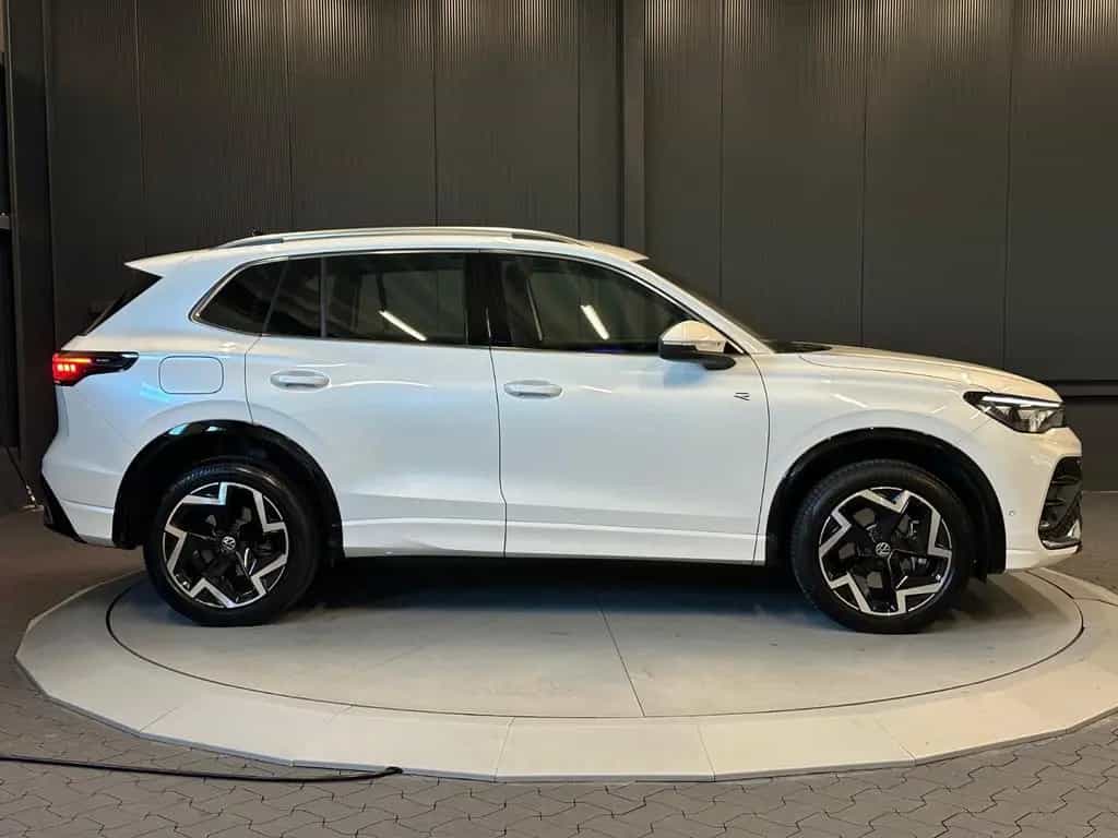 Volkswagen Tiguan 2.0 TDI 4Motion R-Line*19Zoll*AHK*Standhz 06/2024-photo-5