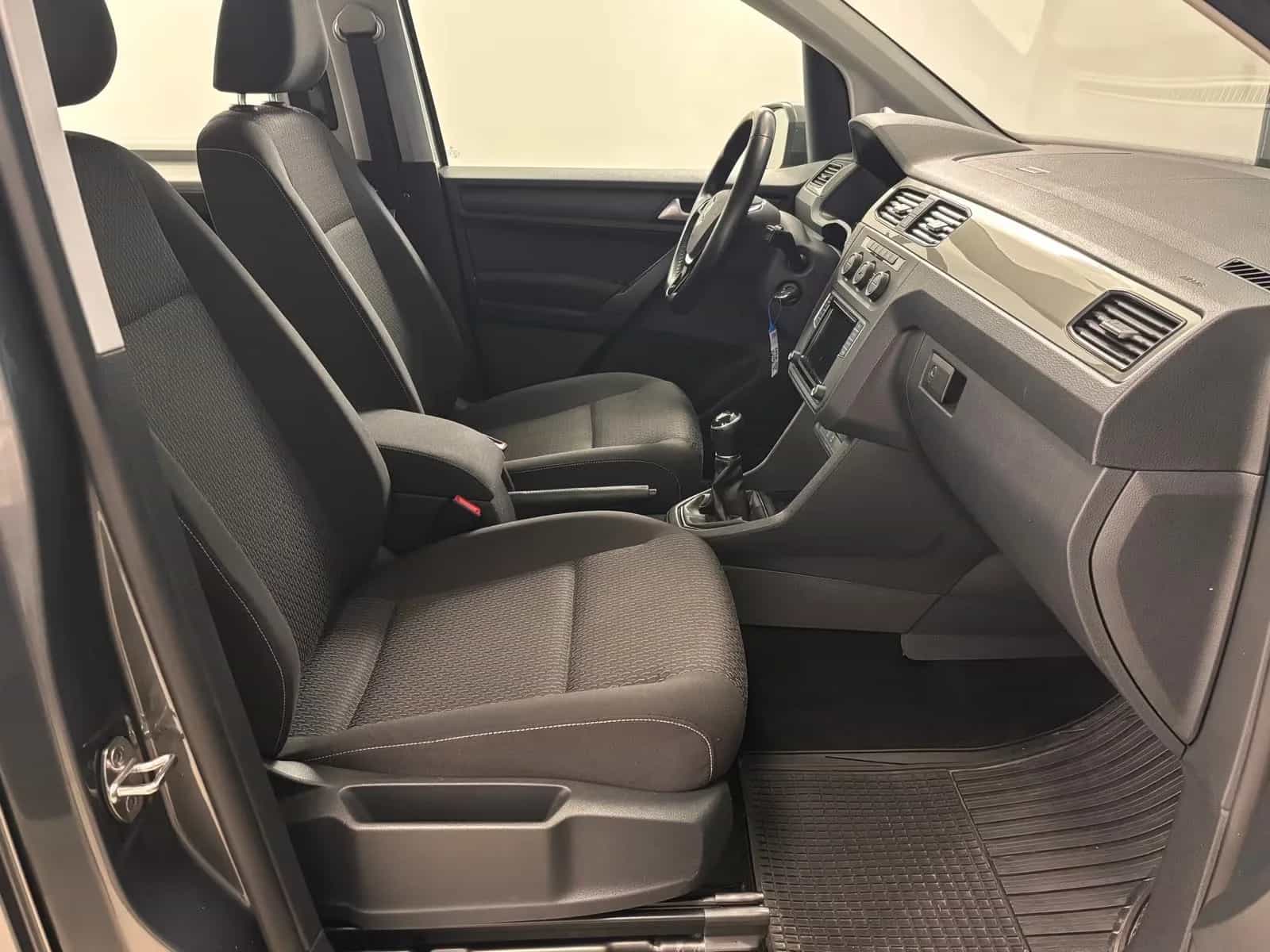 Volkswagen Caddy 04/2016-photo-12