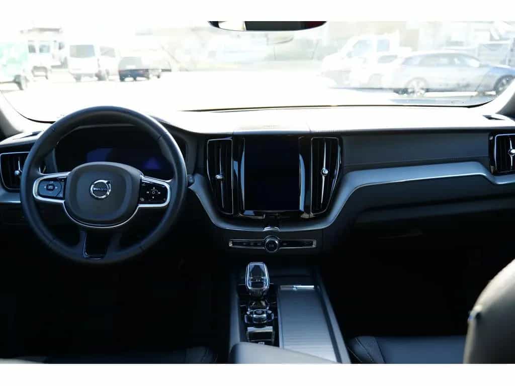 Volvo XC60 B5 Ultimate Dark AWD FACEL. LED AHK STANDHZ 03/2023-photo-12