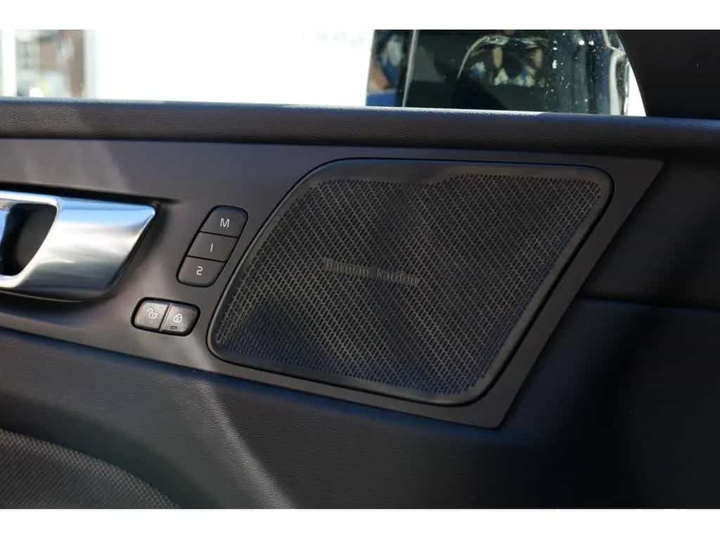 Volvo XC60 B5 Ultimate Dark AWD FACEL. LED AHK STANDHZ 03/2023-photo-22