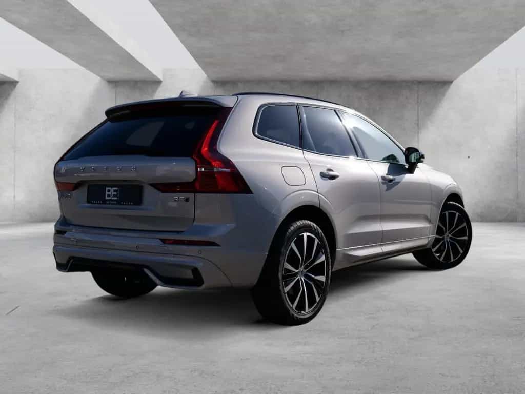 Volvo XC60 B5 Ultimate Dark AWD FACEL. LED AHK STANDHZ 03/2023-photo-3