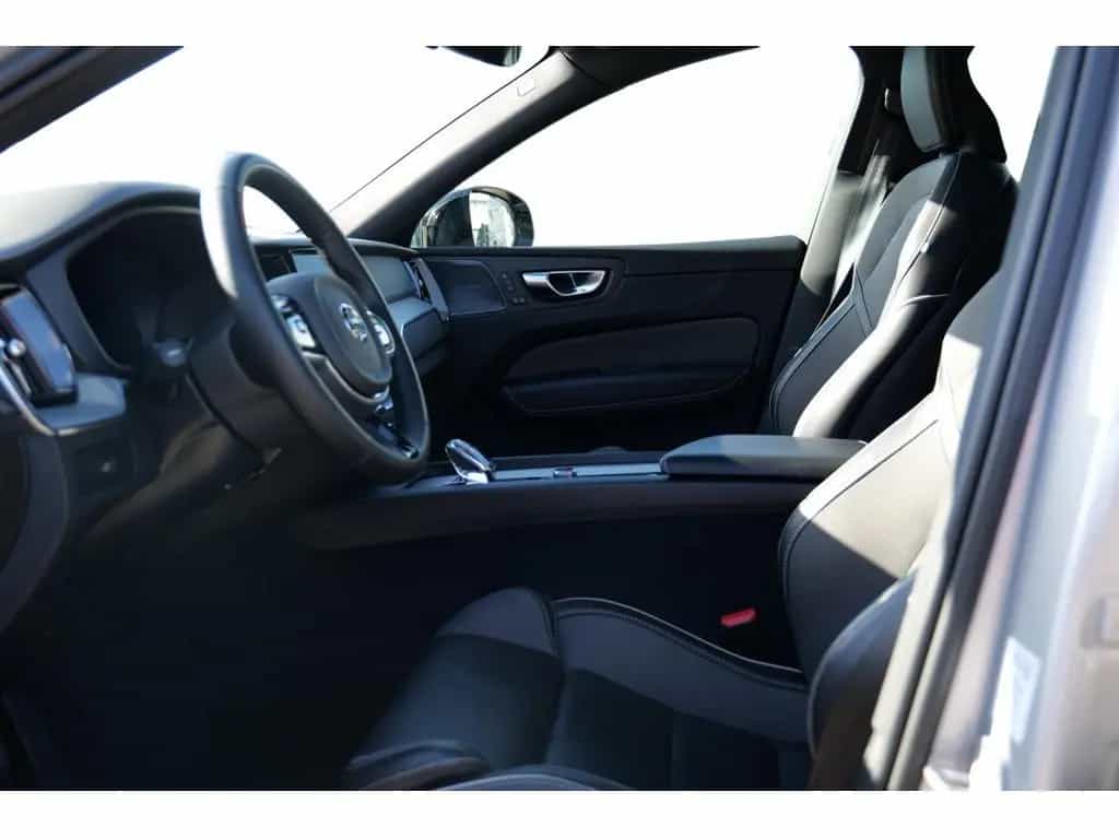 Volvo XC60 B5 Ultimate Dark AWD FACEL. LED AHK STANDHZ 03/2023-photo-8