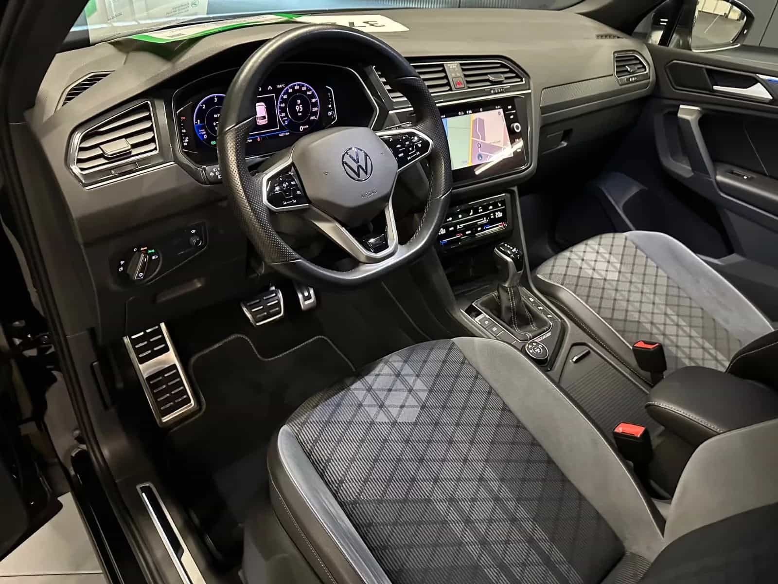Volkswagen Tiguan 05/2021-photo-13