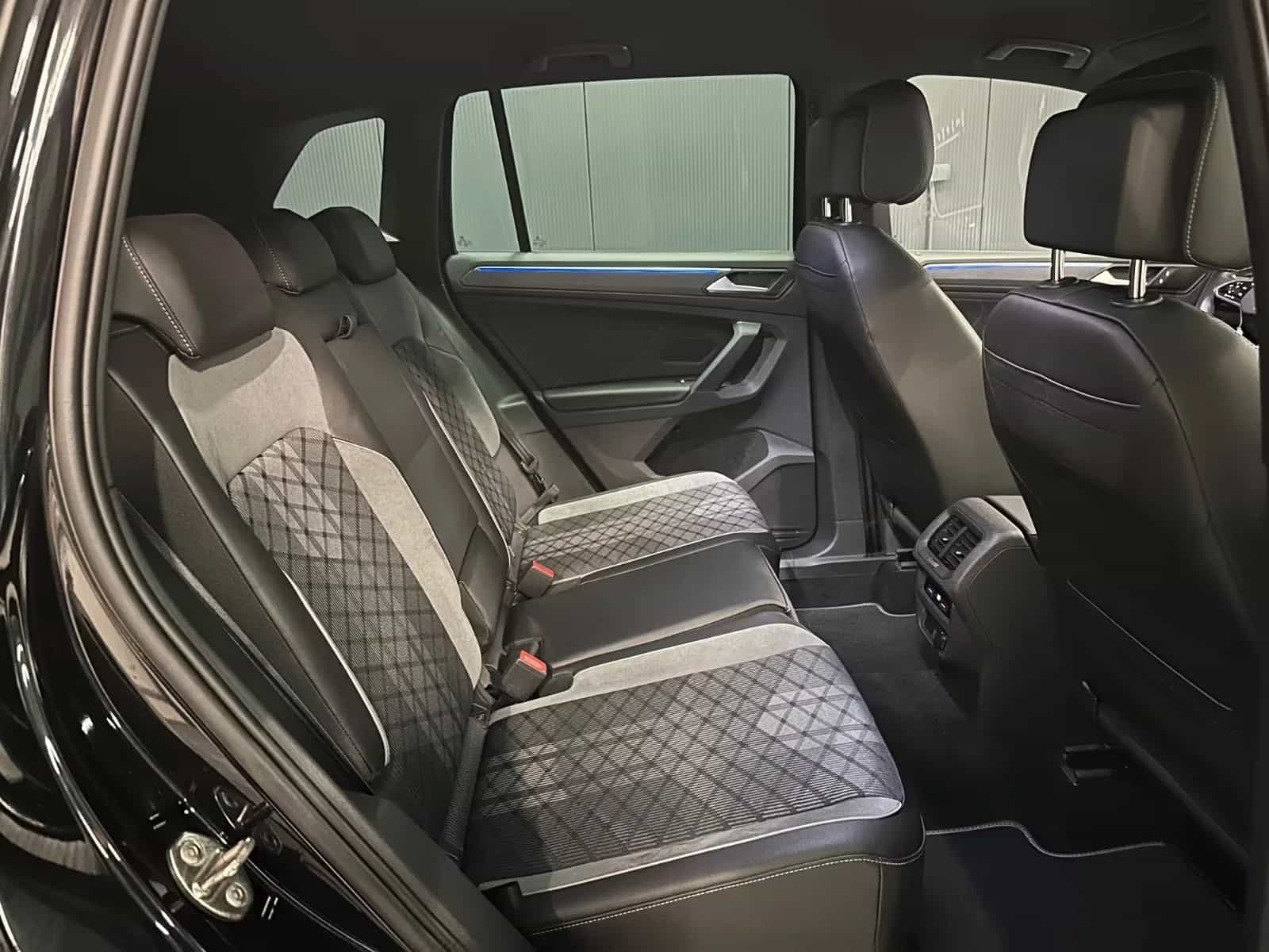 Volkswagen Tiguan 05/2021-photo-24