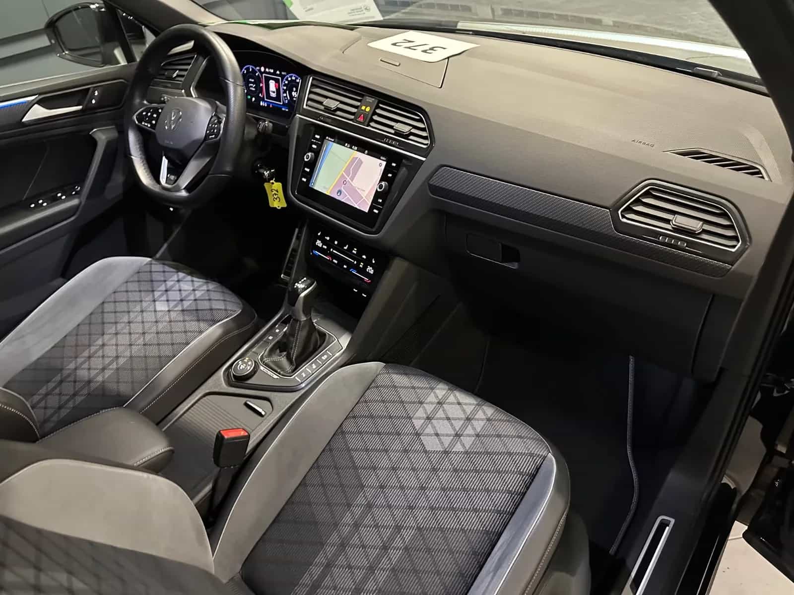 Volkswagen Tiguan 05/2021-photo-9