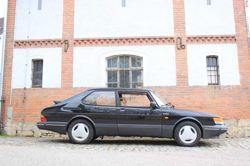 Saab 900 Turbo 16S MJ1988 schwarz Leder beige 07/1988-photo-14
