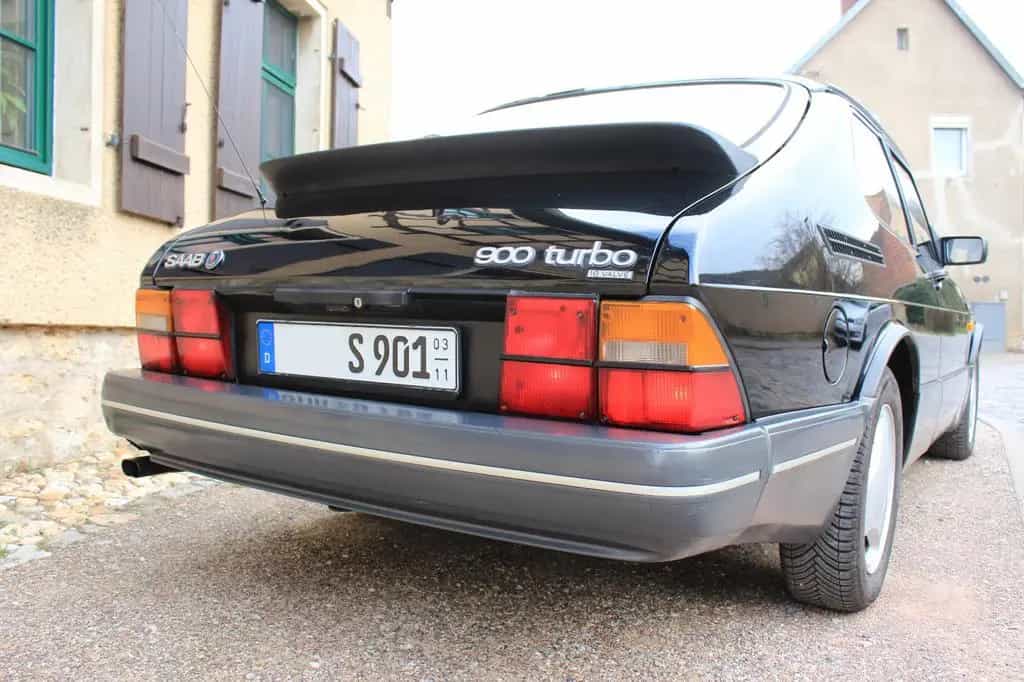 Saab 900 Turbo 16S MJ1988 schwarz Leder beige 07/1988-photo-3