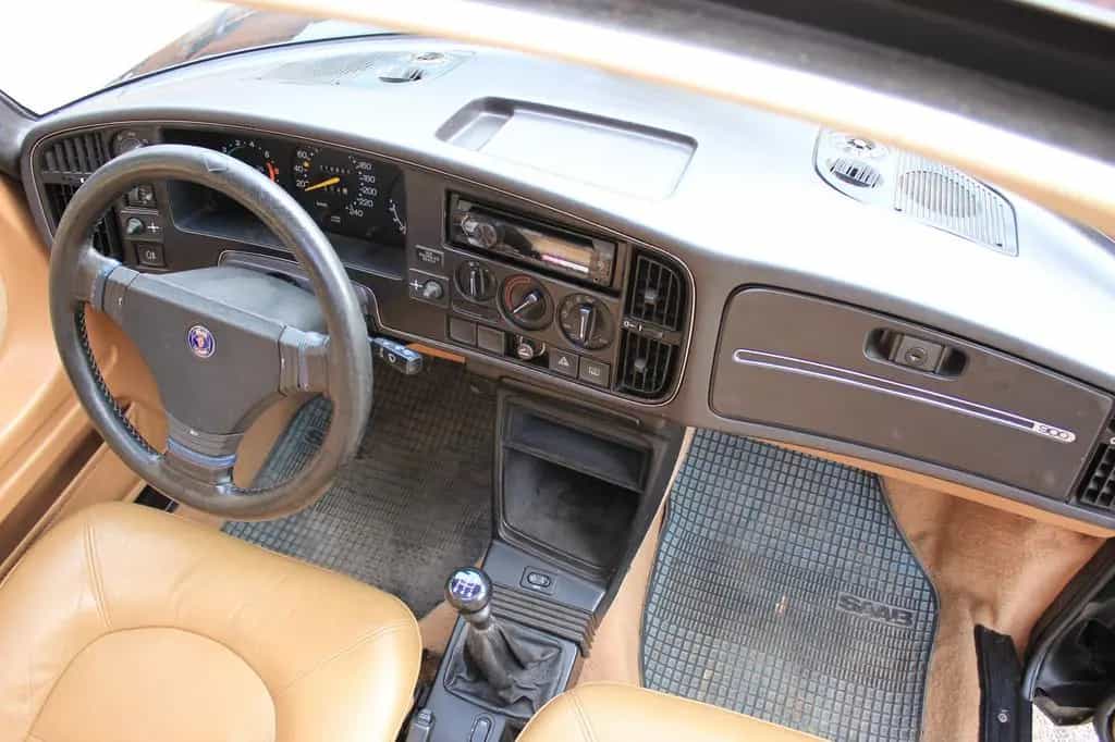 Saab 900 Turbo 16S MJ1988 schwarz Leder beige 07/1988-photo-6