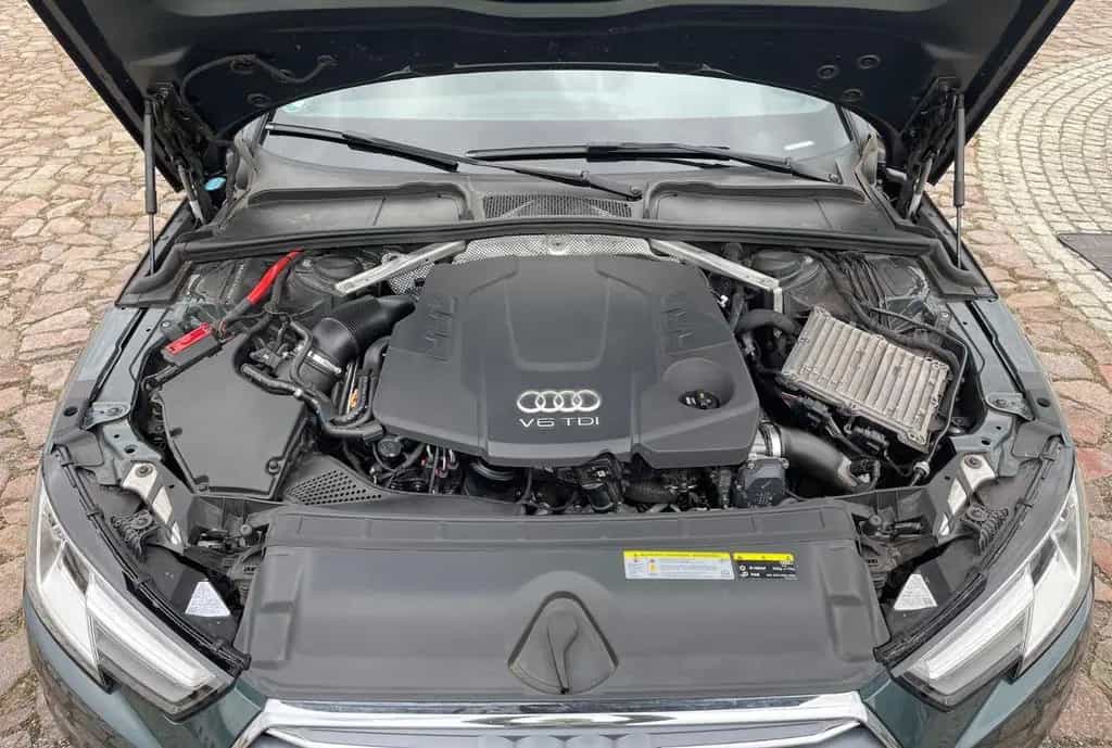 Audi A4 Avant quattro sport, S-Line, Standheizung 03/2018-photo-19
