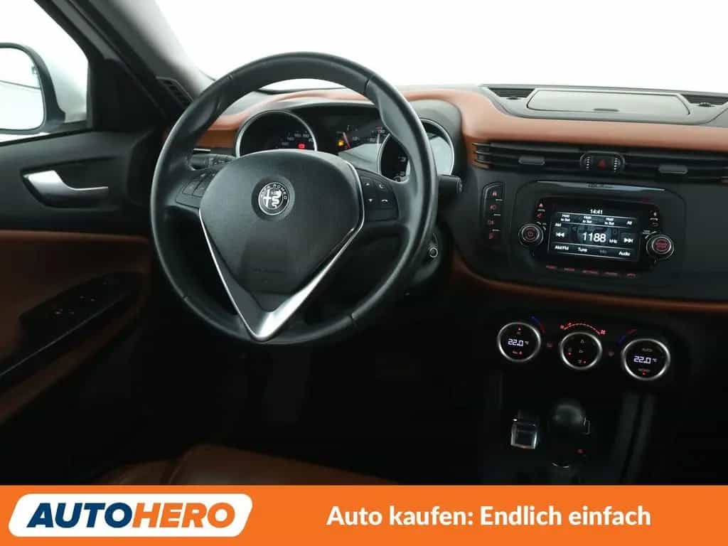 Alfa Romeo Giulietta 1.4 Turbo Super Aut.*TEMPO*PDC*SHZ* 06/2016-photo-12
