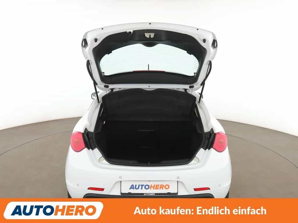Alfa Romeo Giulietta 1.4 Turbo Super Aut.*TEMPO*PDC*SHZ* 06/2016-photo-16