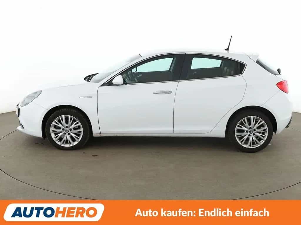 Alfa Romeo Giulietta 1.4 Turbo Super Aut.*TEMPO*PDC*SHZ* 06/2016-photo-2
