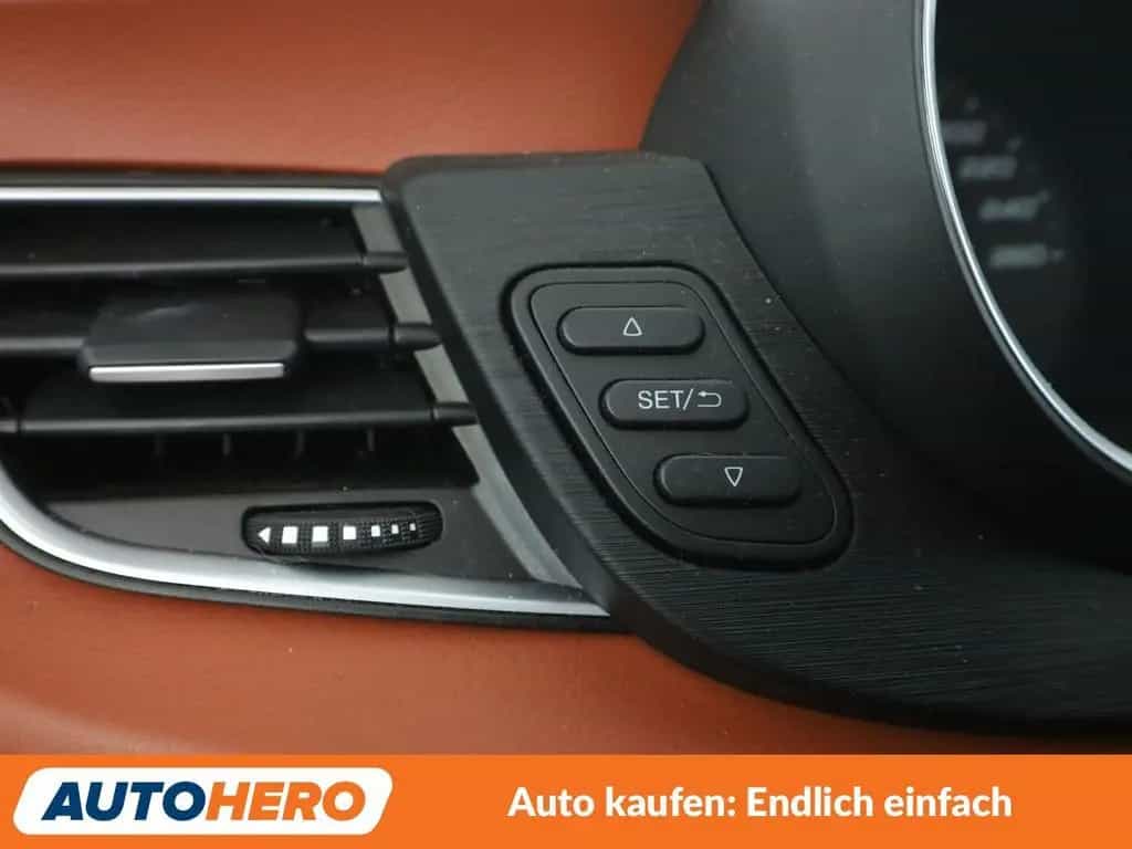 Alfa Romeo Giulietta 1.4 Turbo Super Aut.*TEMPO*PDC*SHZ* 06/2016-photo-27