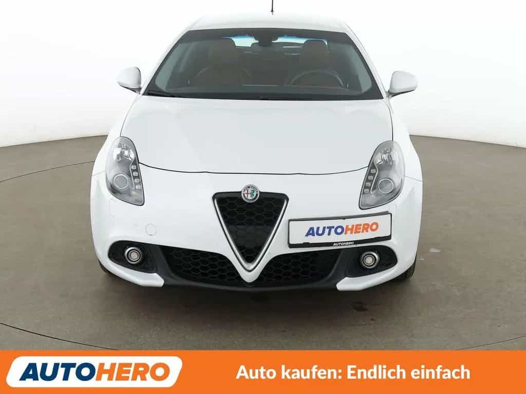 Alfa Romeo Giulietta 1.4 Turbo Super Aut.*TEMPO*PDC*SHZ* 06/2016-photo-8